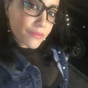 Meet your Posher, Violeta